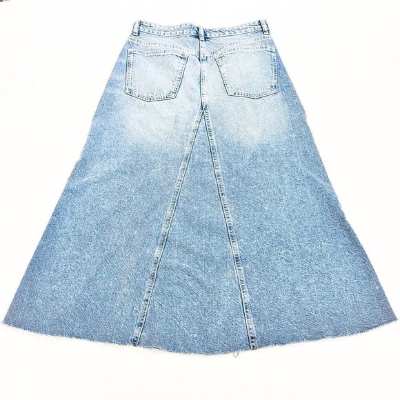 Zara Medium Wash Long Denim Jean Skirt Size Medium - Picture 2 of 8